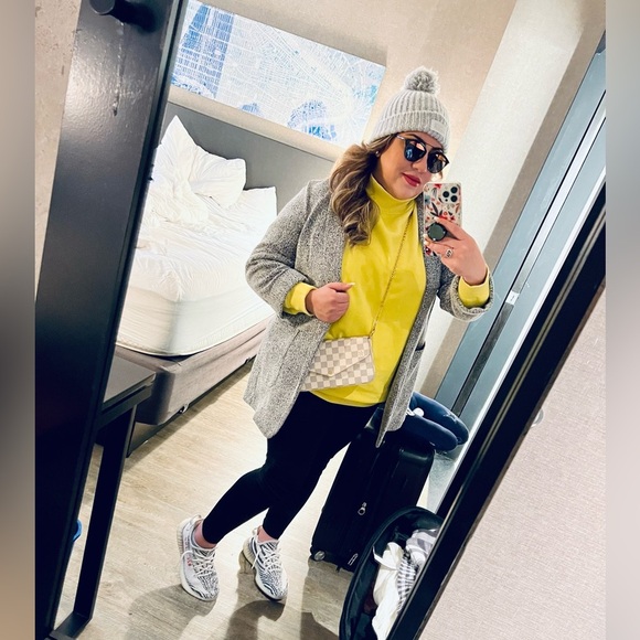 $1200 🅿️🅿️ - Authentic Louis Vuitton Felicie - Picture 7 of 8